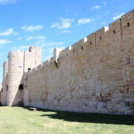 Au Coeur Des Remparts Apartment Aigues-Mortes Luaran gambar